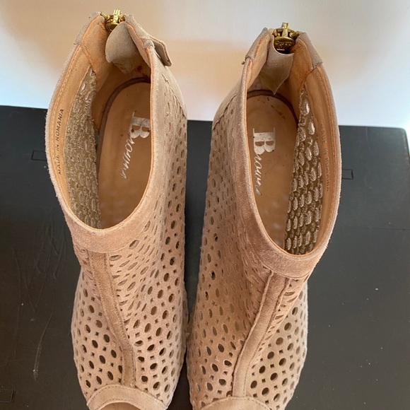 Heels - Picture 5 of 5